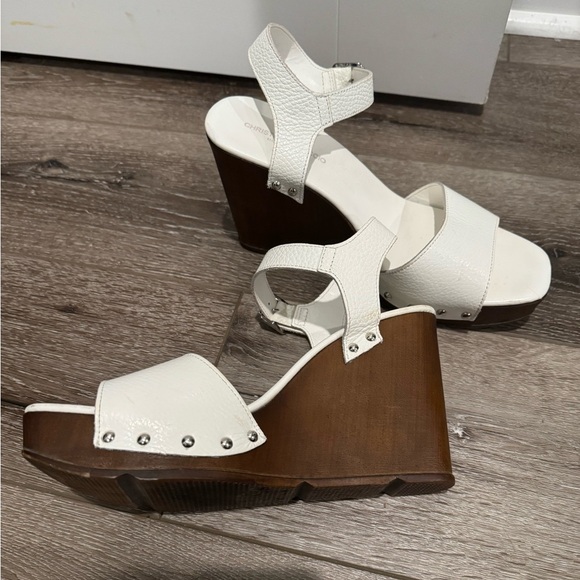 CHRISTIAN DI RICCIO WHITE LEATHER PLATFORM WEDGE SANDALS with studs 9.5 (41) - Picture 1 of 14